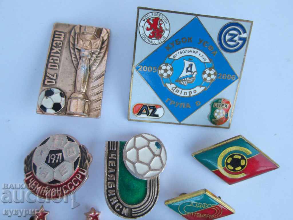 Auction Lot collection of 10 old football badges soccer sign Auction Lot collection of 10 old football badges soccer sign