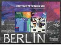 Bloc de graffiti pe Zidul Berlinului 2014 de Nevis