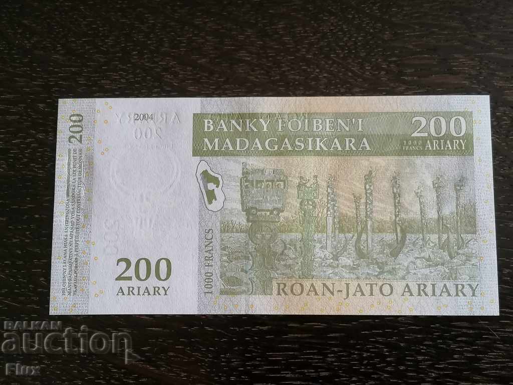 Delivery of Banknote - Madagascar - 200 Ariars 2004 Delivery of Banknote - Madagascar - 200 Ariars 2004