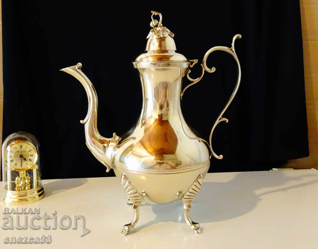 Antique English jug, teapot, bronze 1.7 kg Antique English jug, teapot, bronze 1.7 kg