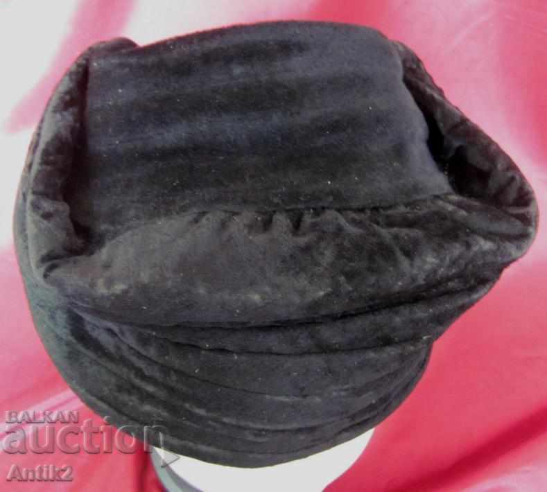 Delivery of 50's Antique Lady's Hat with Bag