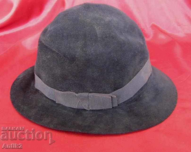 Delivery of 30s Antique Ladies Hat Felt Delivery of 30s Antique Ladies Hat Felt