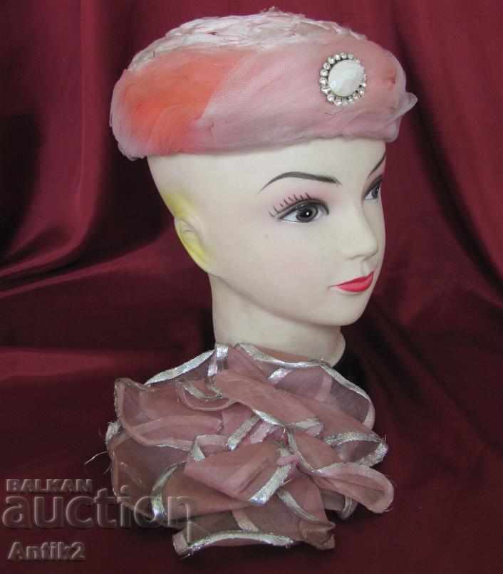 Аукцион 50-те Антикварен Комплект Шапка, Кутия за Шапки и аксесоар Аукцион 50-те Антикварен Комплект Шапка, Кутия за Шапки и аксесоар