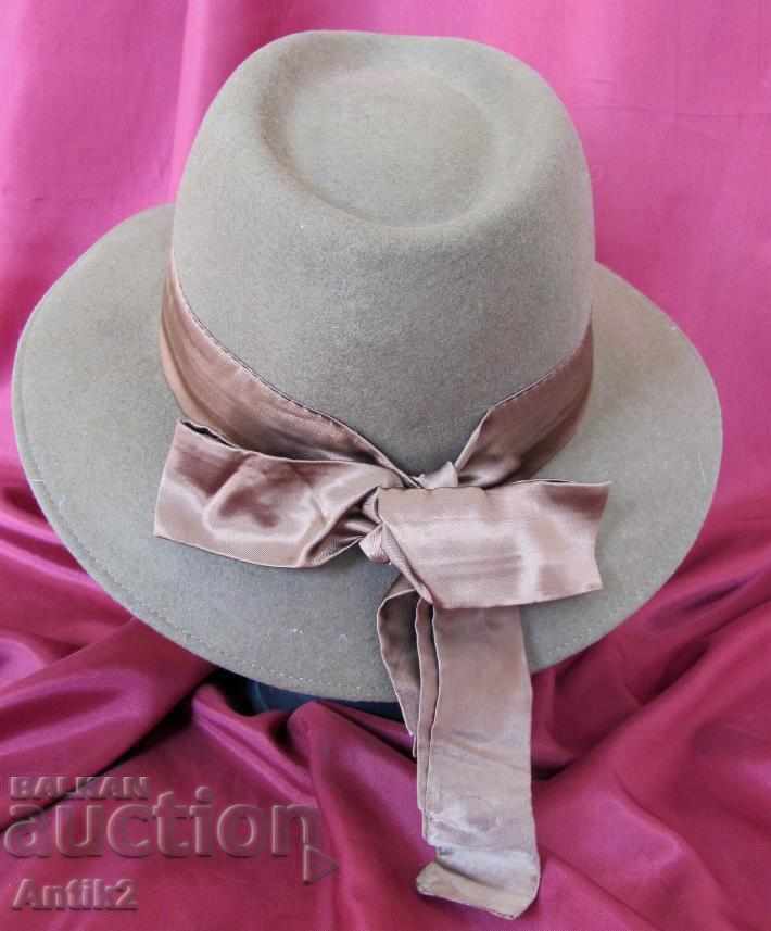 Auction Old Ladies Hat Felt Italy Auction Old Ladies Hat Felt Italy