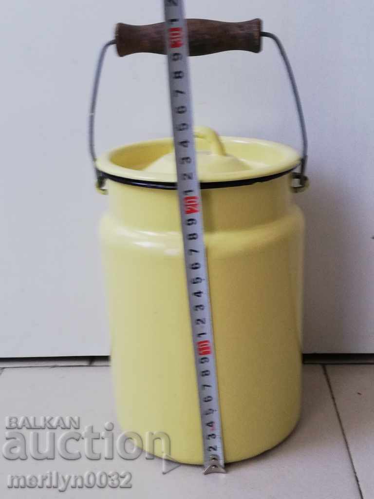 Delivery of Sauce pot with handle, enameled bowl, enamel, bucket pot