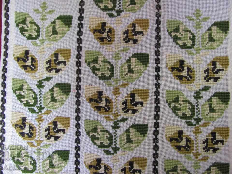 20 Hand Sewn Carriages, Tablecloths 2 pieces - 6