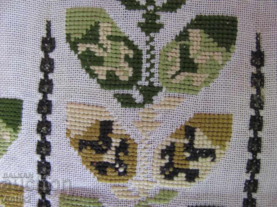 20 Hand Sewn Carriages, Tablecloths 2 pieces - 7