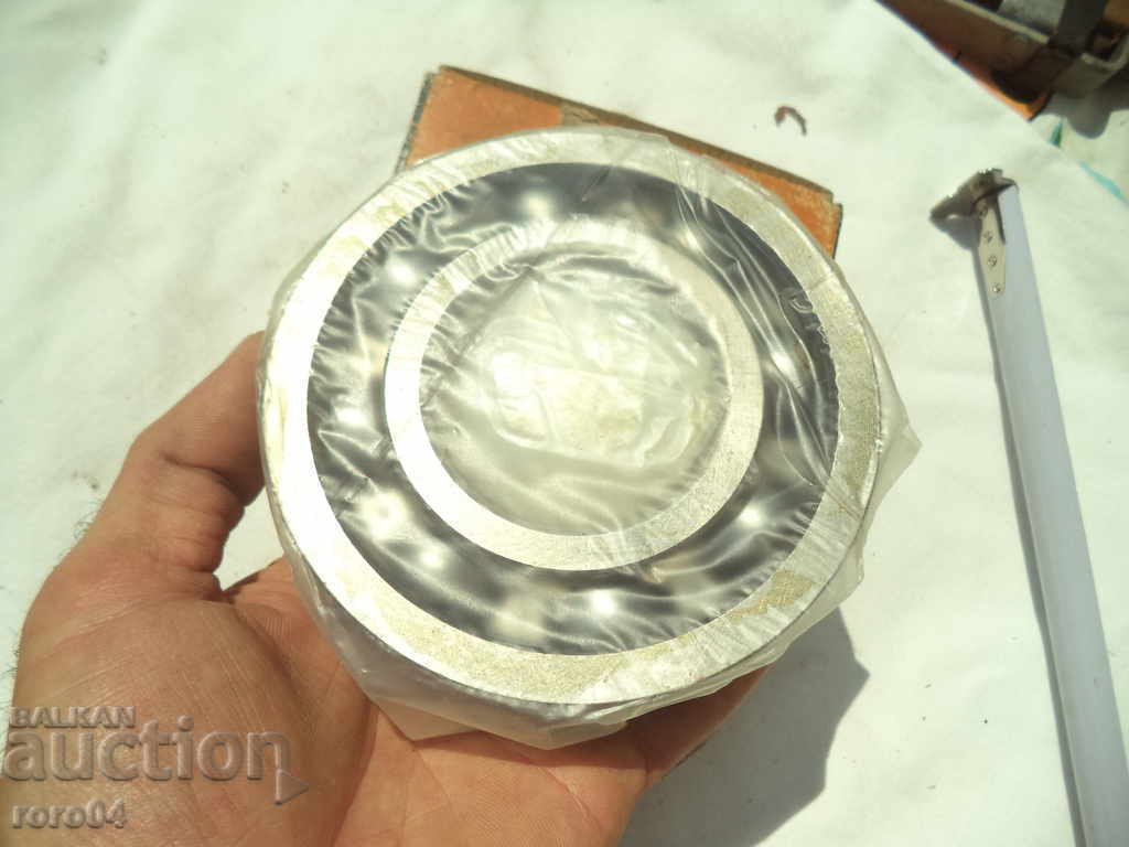 CAMERA - MGM 6311 N - NOU cu preț 31.50 BGN | € 16.11