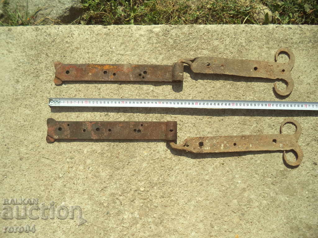 Delivery of OLD OLD MASSIVE HAND FORGED SHOES - Pair Delivery of OLD OLD MASSIVE HAND FORGED SHOES - Pair