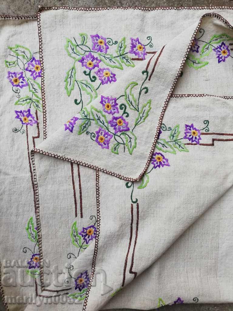 Table cloth with 156/135 cm embroidery lace with price 108.00 BGN | € 55.22 Table cloth with 156/135 cm embroidery lace with price 108.00 BGN | € 55.22