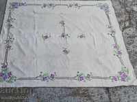 Table cloth with 156/135 cm embroidery lace