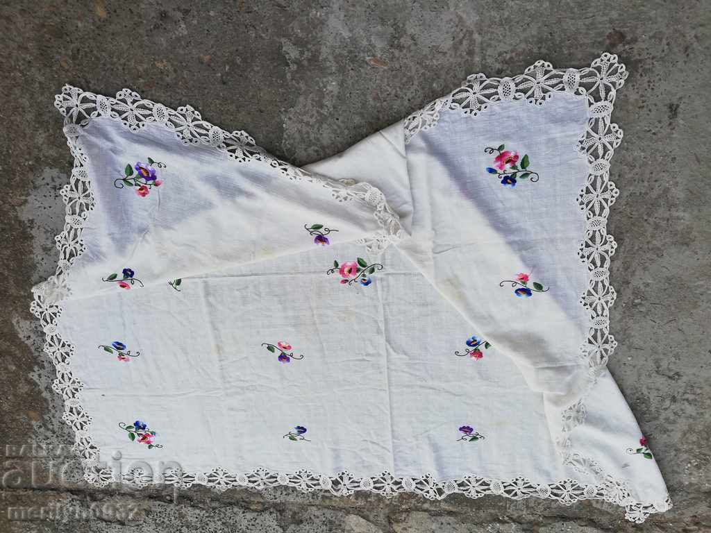 Auction Table cloth with embroidery 160/120 cm mile lace Auction Table cloth with embroidery 160/120 cm mile lace