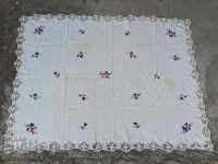 Table cloth with embroidery 160/120 cm mile lace