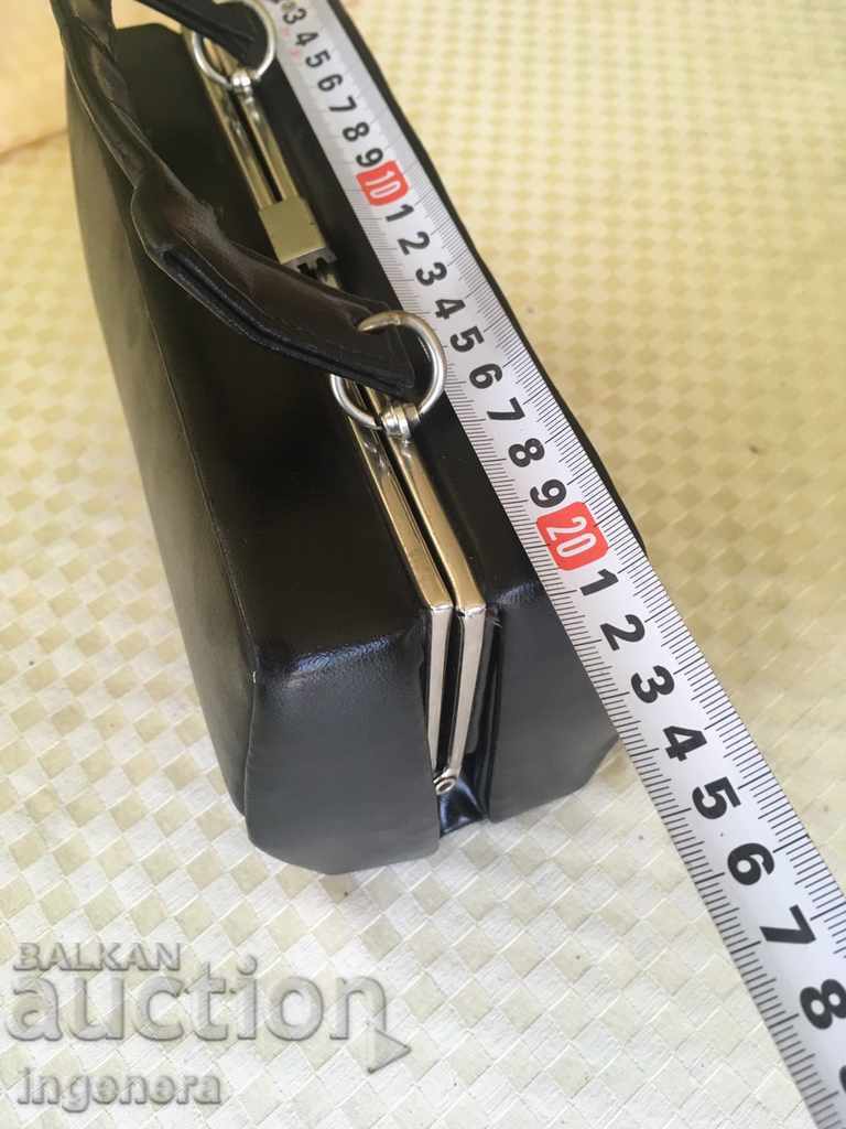 Δημοπρασία ΘΕΑΤΡΟ CINEMA ΕΞΟΠΛΙΣΜΟΥ ΔΕΡΜΑΤΙΝΗΣ ΤΣΑΝΤΑΣ ΓΥΝΑΙΚΩΝ Δημοπρασία ΘΕΑΤΡΟ CINEMA ΕΞΟΠΛΙΣΜΟΥ ΔΕΡΜΑΤΙΝΗΣ ΤΣΑΝΤΑΣ ΓΥΝΑΙΚΩΝ