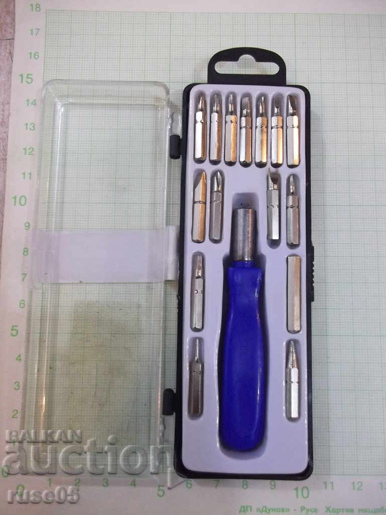 Set set de șurubelnițe - 1 cu preț 10.00 BGN | € 5.11 Set set de șurubelnițe - 1 cu preț 10.00 BGN | € 5.11