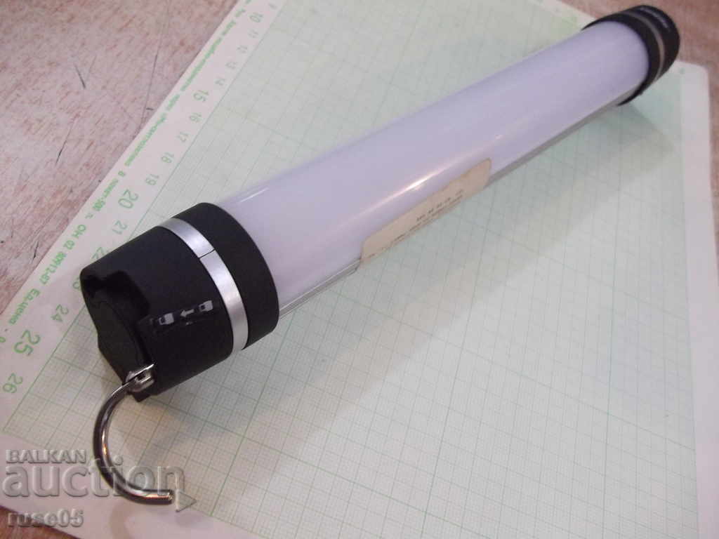 Аукцион Лампа "Xanlite - ST100" LED с магнити въртяща нова Аукцион Лампа "Xanlite - ST100" LED с магнити въртяща нова