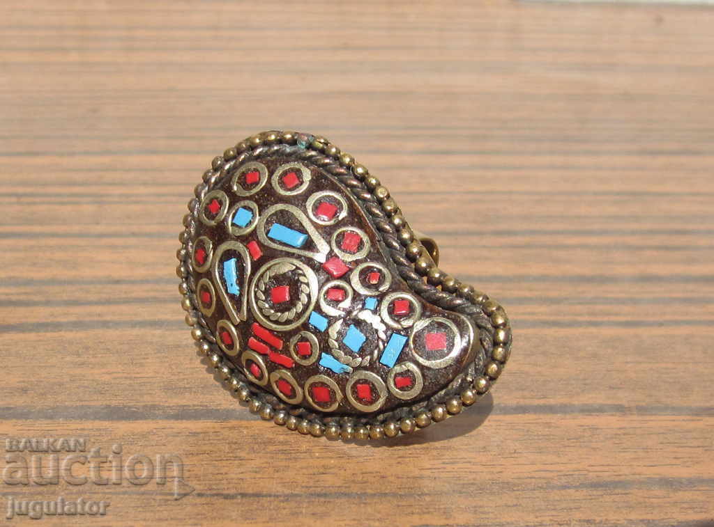 old folk bronze ring half of pafti with price 20.00 BGN | € 10.23 old folk bronze ring half of pafti with price 20.00 BGN | € 10.23