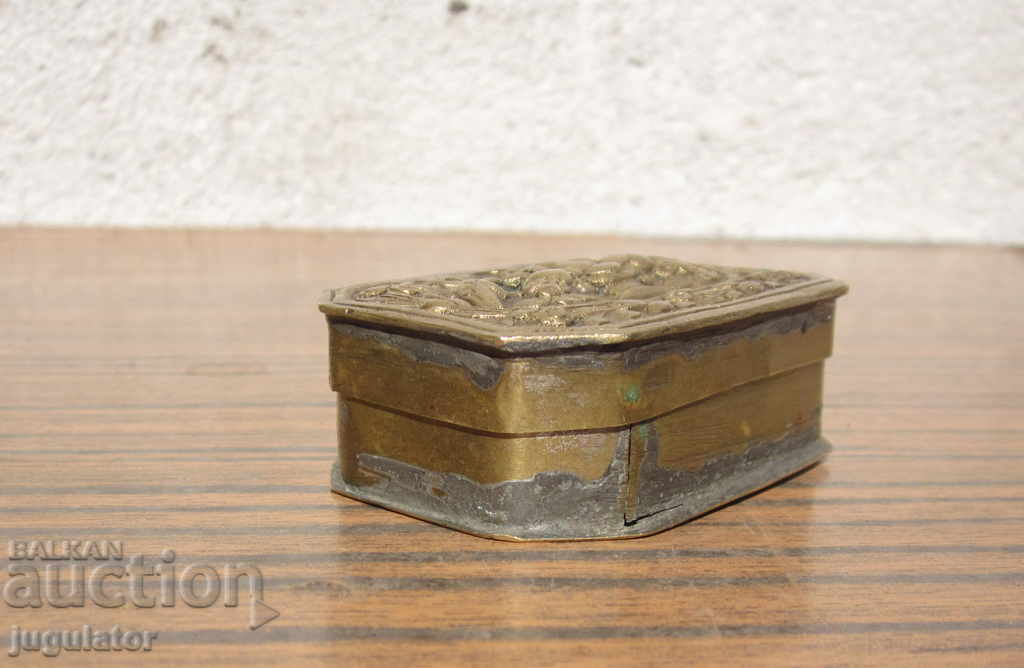 Ancient Bulgarian Revival box for entel with edelweiss - 5 Ancient Bulgarian Revival box for entel with edelweiss - 5