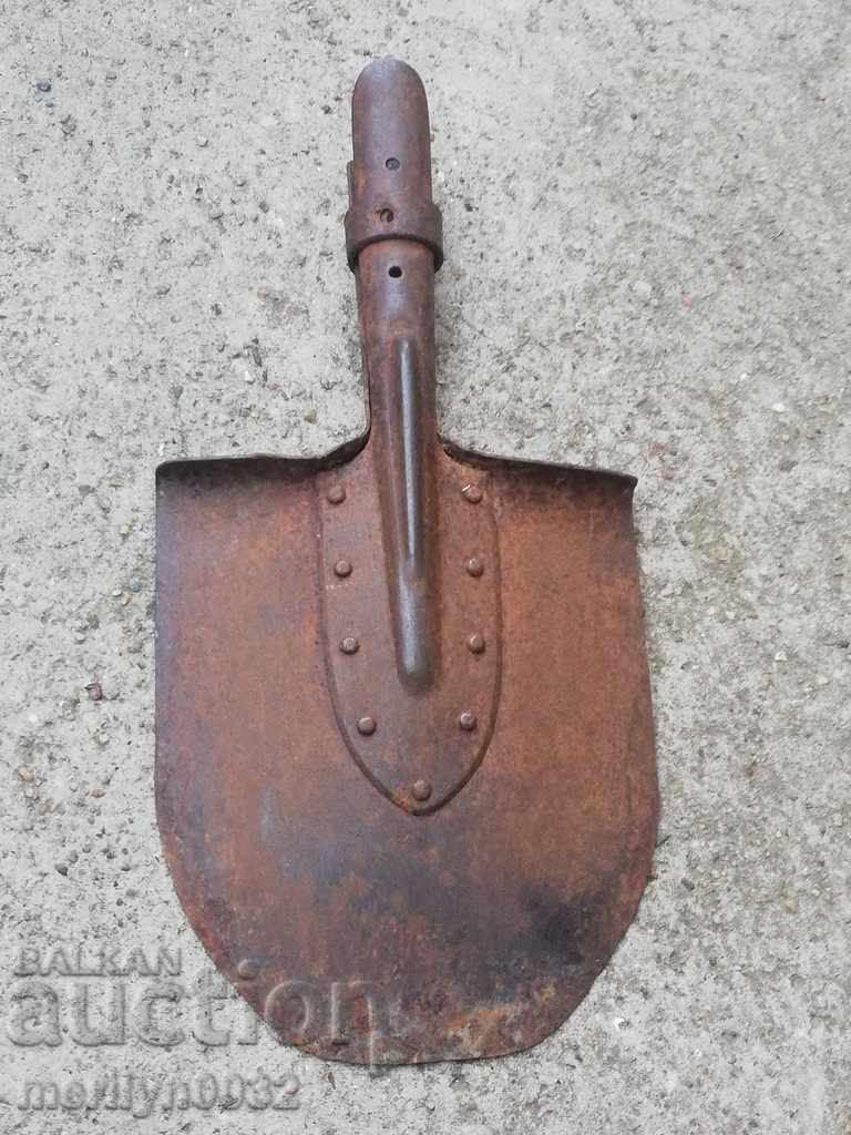 Military straight shovel, wrought iron World WW1 with price 49.00 BGN | € 25.05