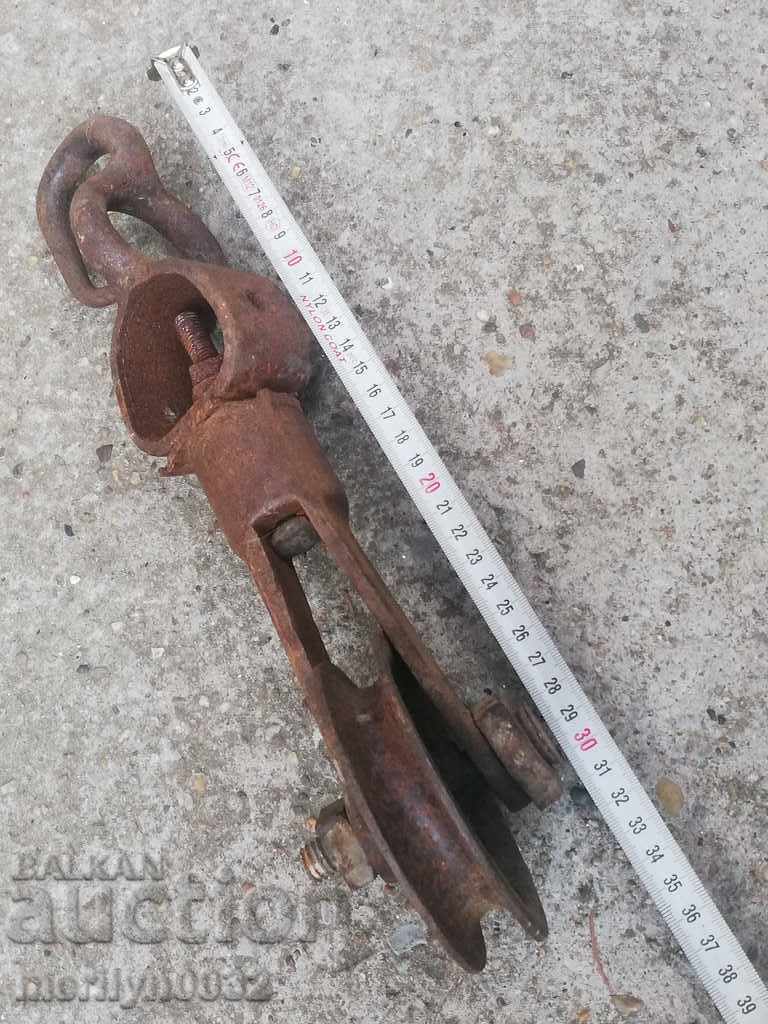 Delivery of Old forged roller polystyrene wrought iron