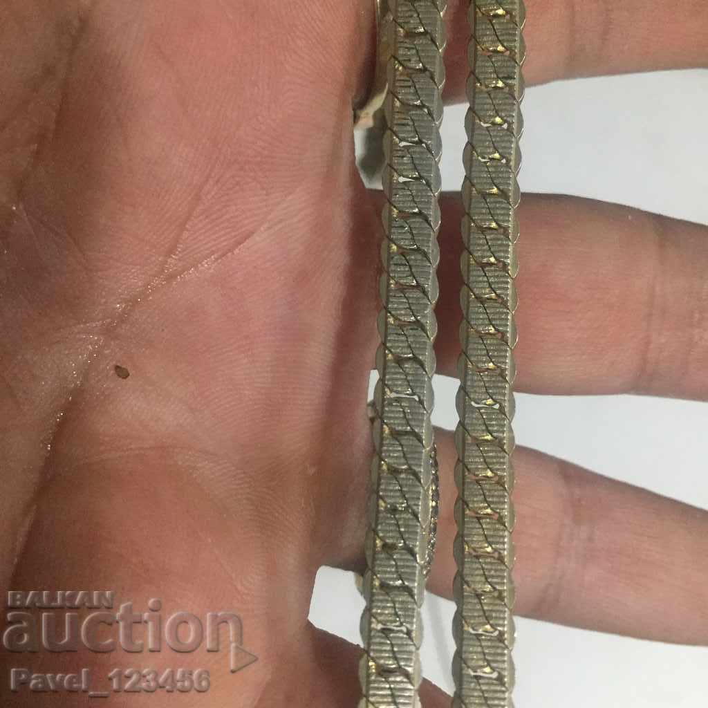 Două lănțișoare cu ștampile cu preț € 15.00 | 29.34 BGN Două lănțișoare cu ștampile cu preț € 15.00 | 29.34 BGN