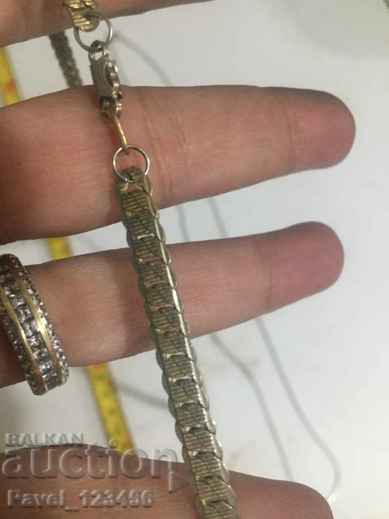 Δημοπρασία δύο πουκάμισα με σφραγίδες Δημοπρασία δύο πουκάμισα με σφραγίδες