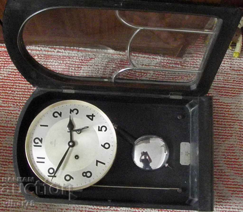 Auction GERMAN wall clock "JUNGHANS" Auction GERMAN wall clock "JUNGHANS"