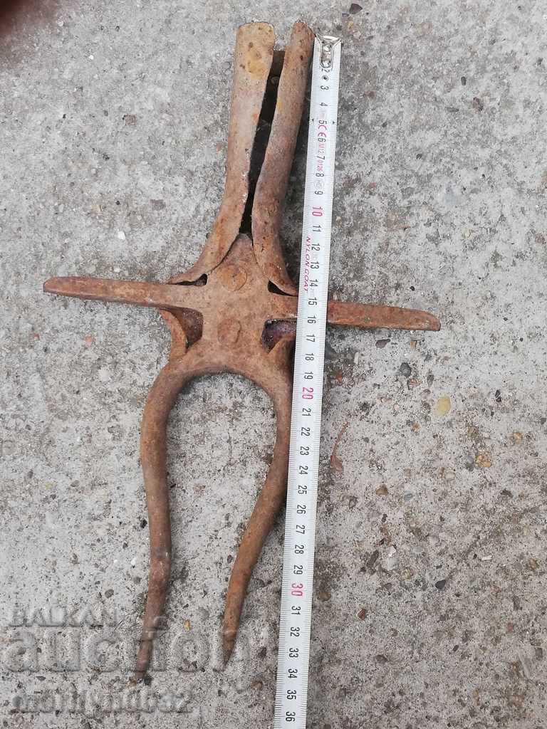 Auction Old twin forged, villa, wrought iron Auction Old twin forged, villa, wrought iron