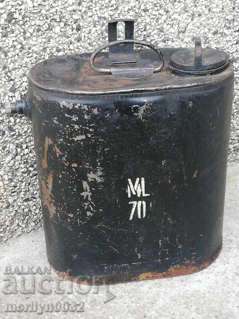 German military oil can with price 64.00 BGN | € 32.72 German military oil can with price 64.00 BGN | € 32.72