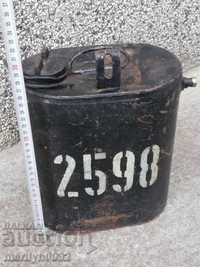 Auction German military oil can Auction German military oil can