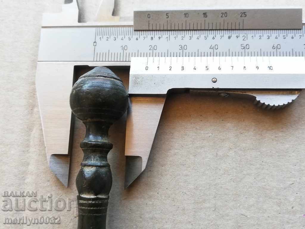 Delivery of An old harbia for a flint-tumbler Delivery of An old harbia for a flint-tumbler