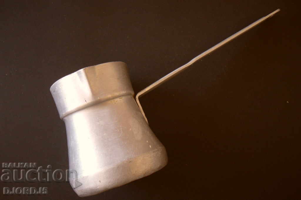 Old metal jazz with price 3.00 BGN | € 1.53 Old metal jazz with price 3.00 BGN | € 1.53