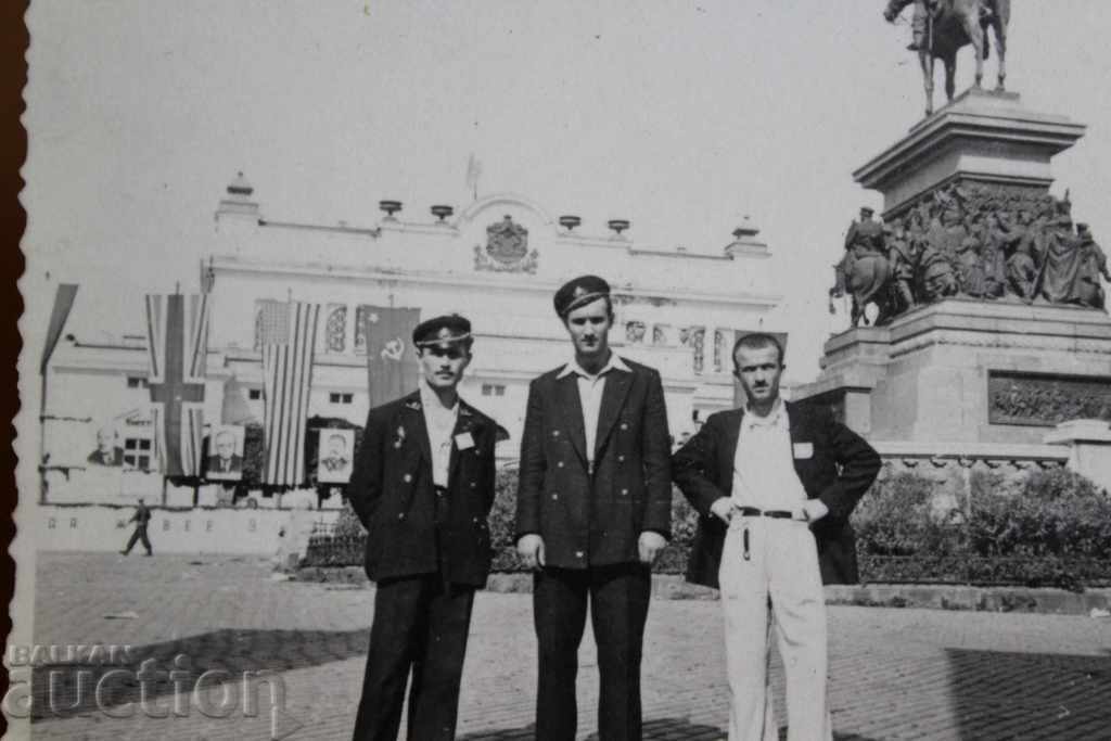Delivery of . ALLIED FLAGS ALL NATIONAL ASSEMBLY WAR PHOTOS Delivery of . ALLIED FLAGS ALL NATIONAL ASSEMBLY WAR PHOTOS