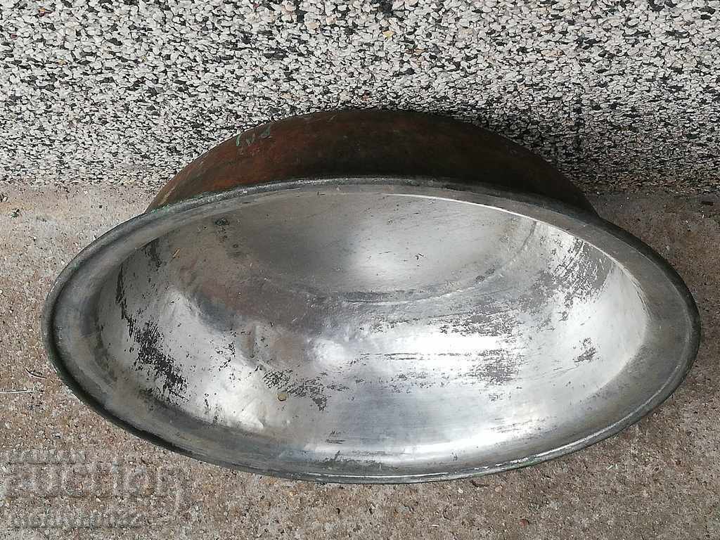 Auction  Tinned basin, copper vessel, copper, trough