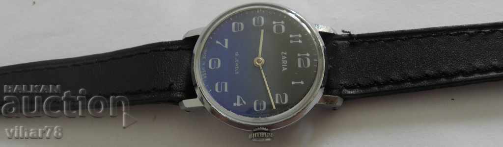 Κυρίες ρολόι Zarya με τιμή 19.99 BGN | € 10.22 Κυρίες ρολόι Zarya με τιμή 19.99 BGN | € 10.22