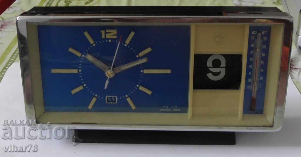 ρολόι στην επιφάνεια εργασίας με τιμή 44.99 BGN | € 23.00 ρολόι στην επιφάνεια εργασίας με τιμή 44.99 BGN | € 23.00