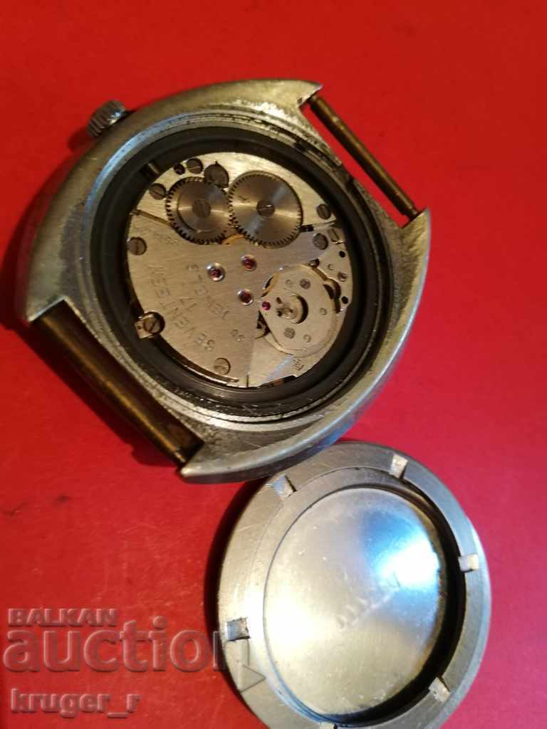 Delivery of GLORY clock