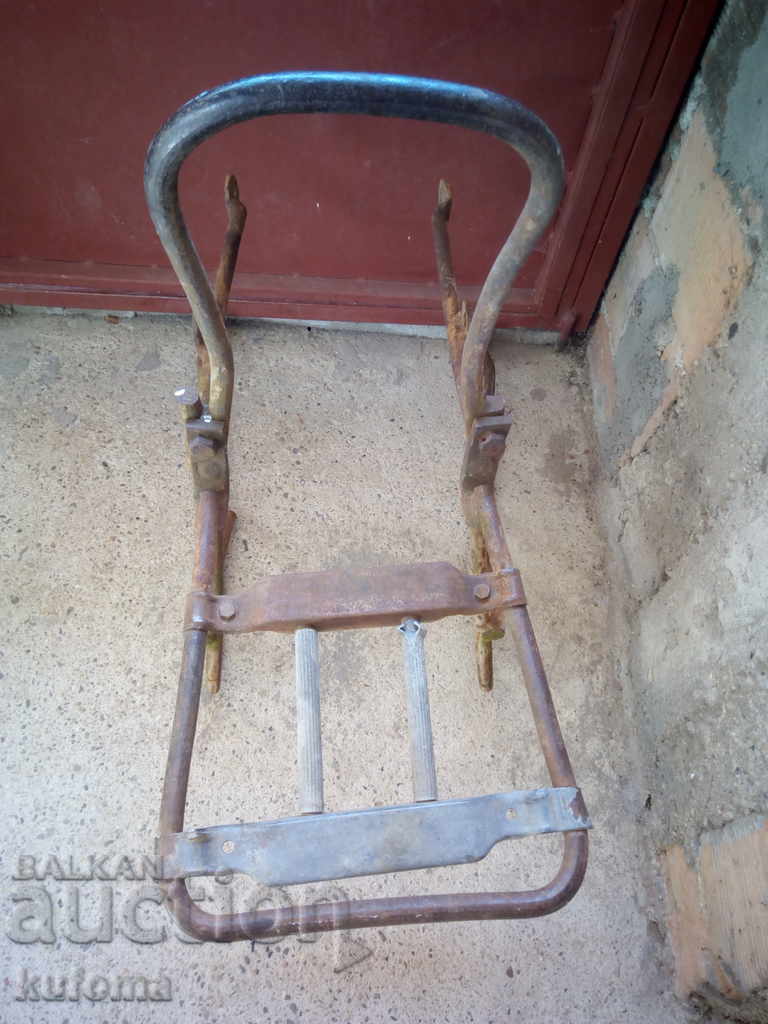 Auction Engine rack Auction Engine rack