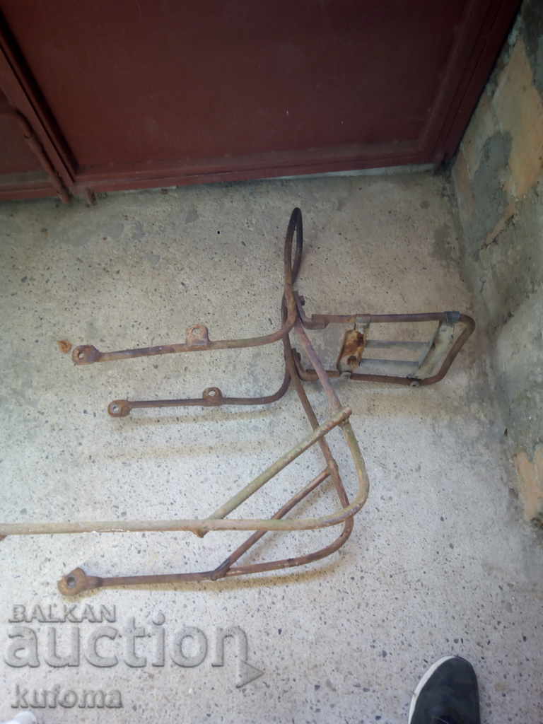 Delivery of Engine rack Delivery of Engine rack