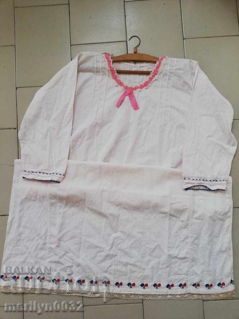 Licitație Cămașă brodată poartă dantelă de broderie