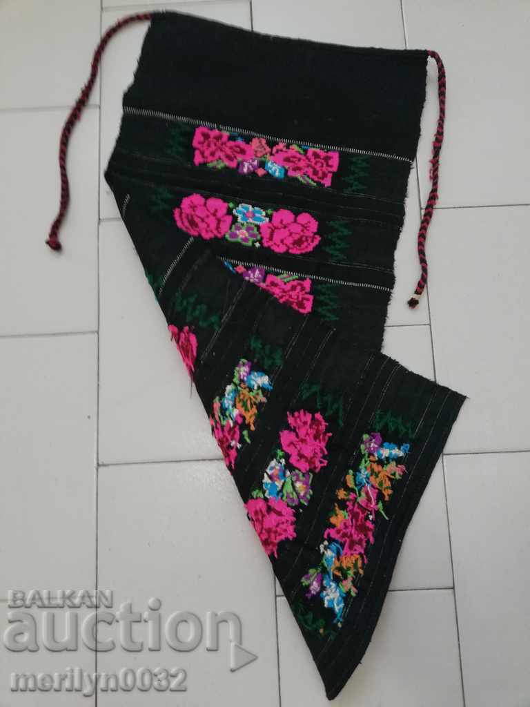 Auction Old woven, embroidered and embroidered apron, costume, sukman Auction Old woven, embroidered and embroidered apron, costume, sukman