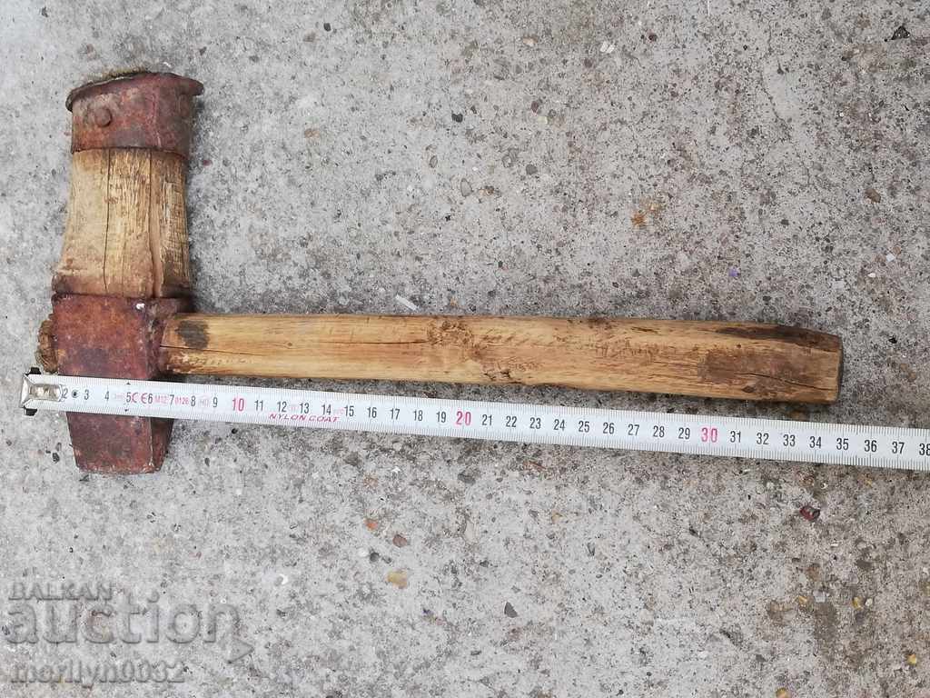 Old hammer hammer, wooden, wrought iron, barrel with price 49.00 BGN | € 25.05 Old hammer hammer, wooden, wrought iron, barrel with price 49.00 BGN | € 25.05