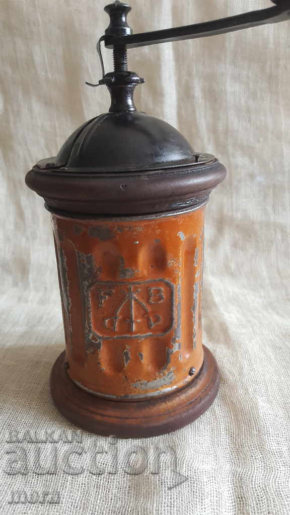 Rare old branded coffee mill with price 120.00 BGN | € 61.36 Rare old branded coffee mill with price 120.00 BGN | € 61.36