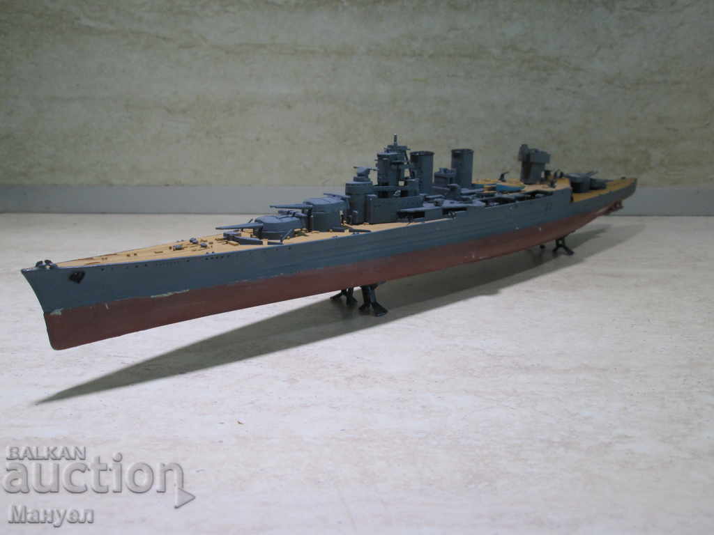 I am selling an old model warship.RRRRRRRRRRRR with price 40.00 BGN | € 20.45 I am selling an old model warship.RRRRRRRRRRRR with price 40.00 BGN | € 20.45