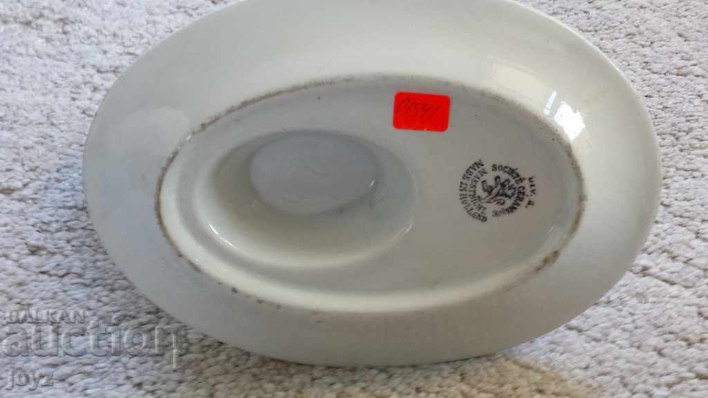 1900-1940s PORCELAIN SAUCE BOAT MAESTRICHT HOLLAND with price 12.00 BGN | € 6.14 1900-1940s PORCELAIN SAUCE BOAT MAESTRICHT HOLLAND with price 12.00 BGN | € 6.14