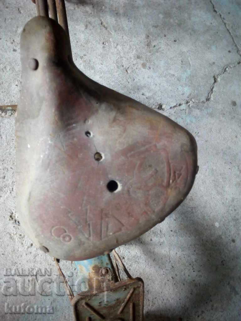 An old child bike with price 44.99 BGN | € 23.00 An old child bike with price 44.99 BGN | € 23.00