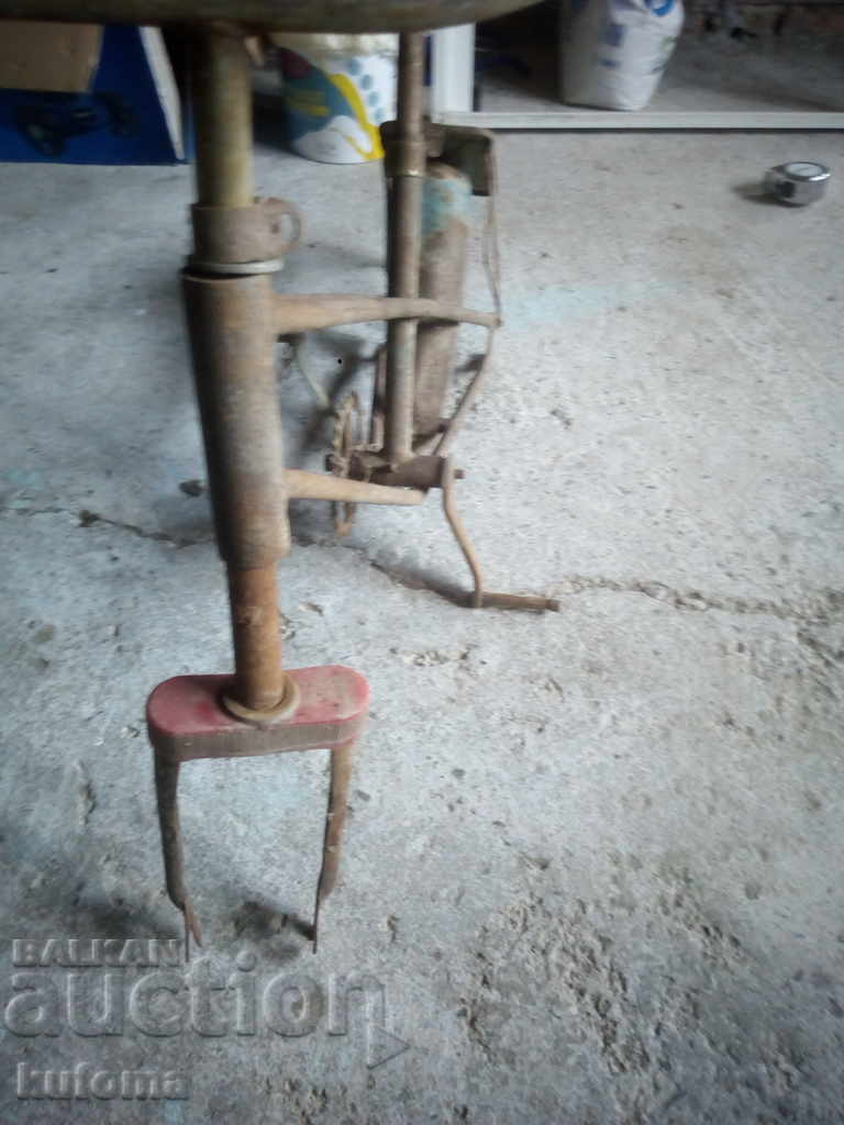 Auction An old child bike Auction An old child bike