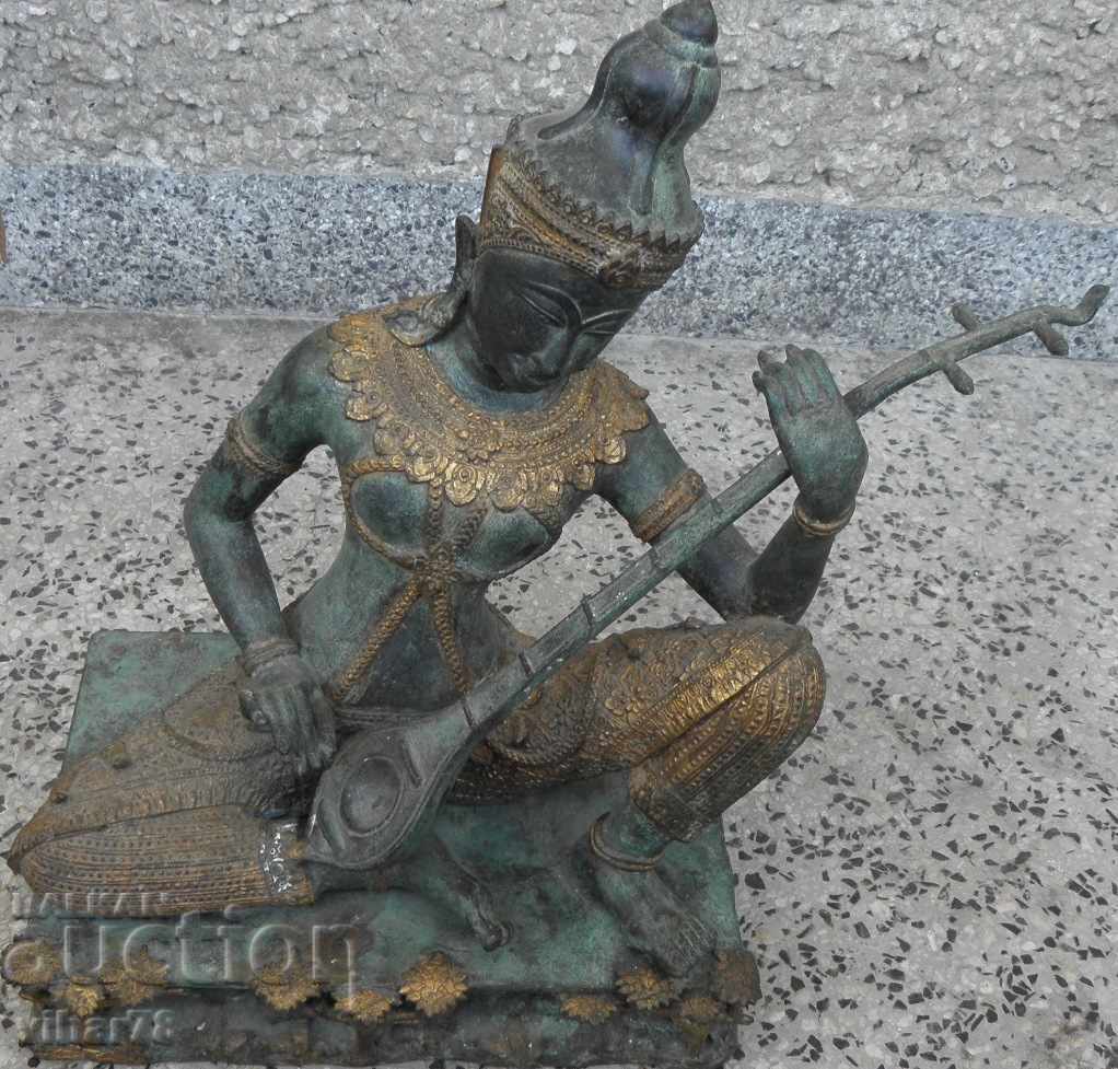 Figura divinității hindi Saraswati-zeița înțelepciunii Figura divinității hindi Saraswati-zeița înțelepciunii