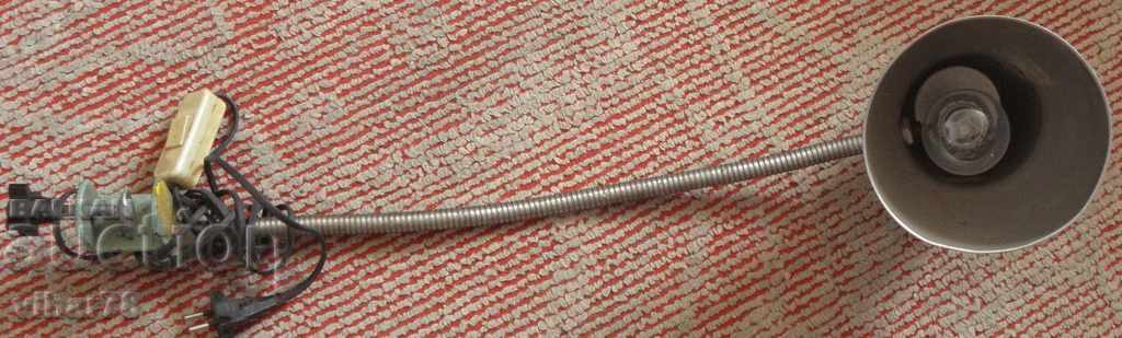 Auction  Old stretch lamp