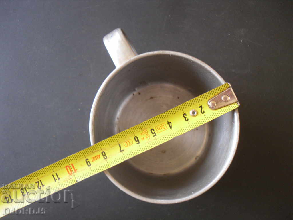 Auction Old metal bucket Auction Old metal bucket